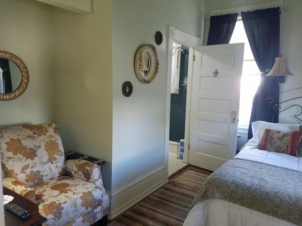 Abbey House Inn (Adults Only) Winters Ngoại thất bức ảnh